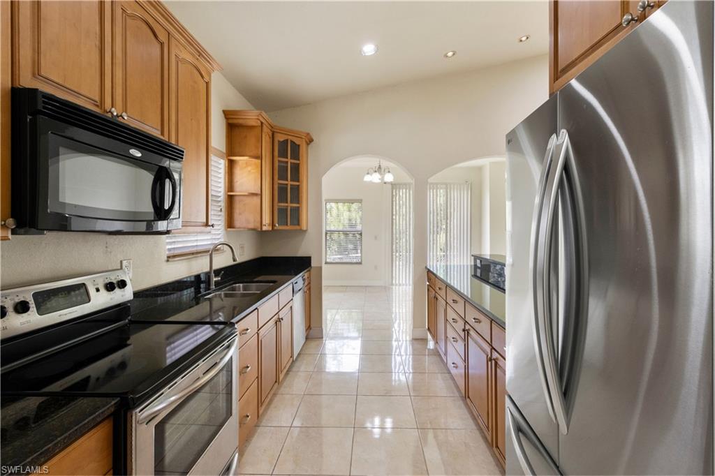 GOLDEN GATE ESTATES - Residential