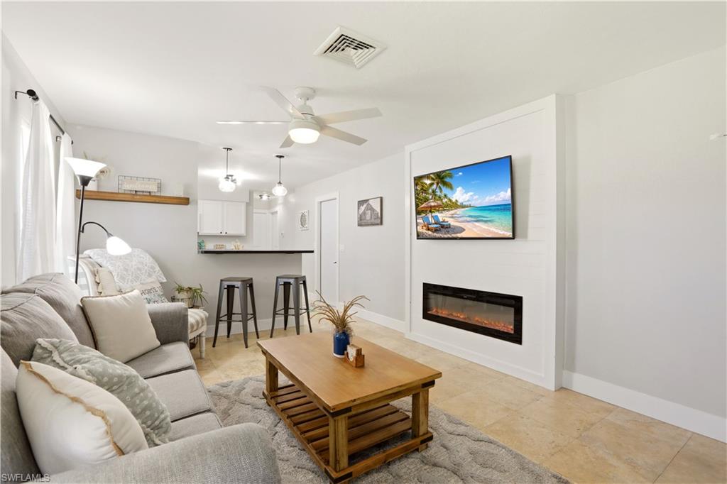 PARADISE SHORES - Residential Income