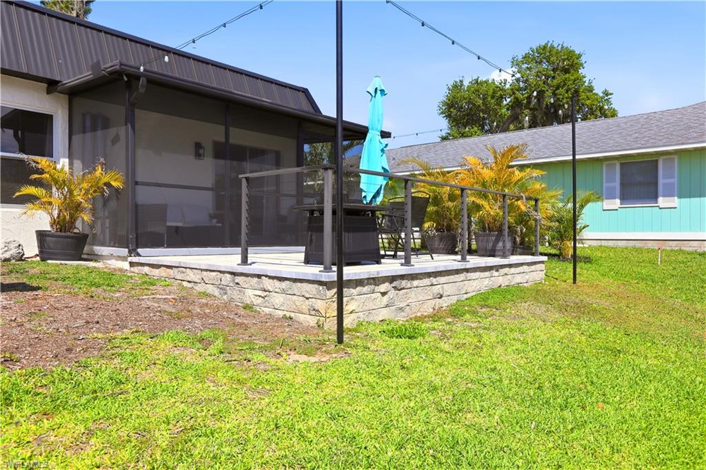 PARADISE SHORES - Residential Income