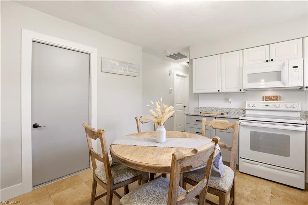 PARADISE SHORES - Residential Income