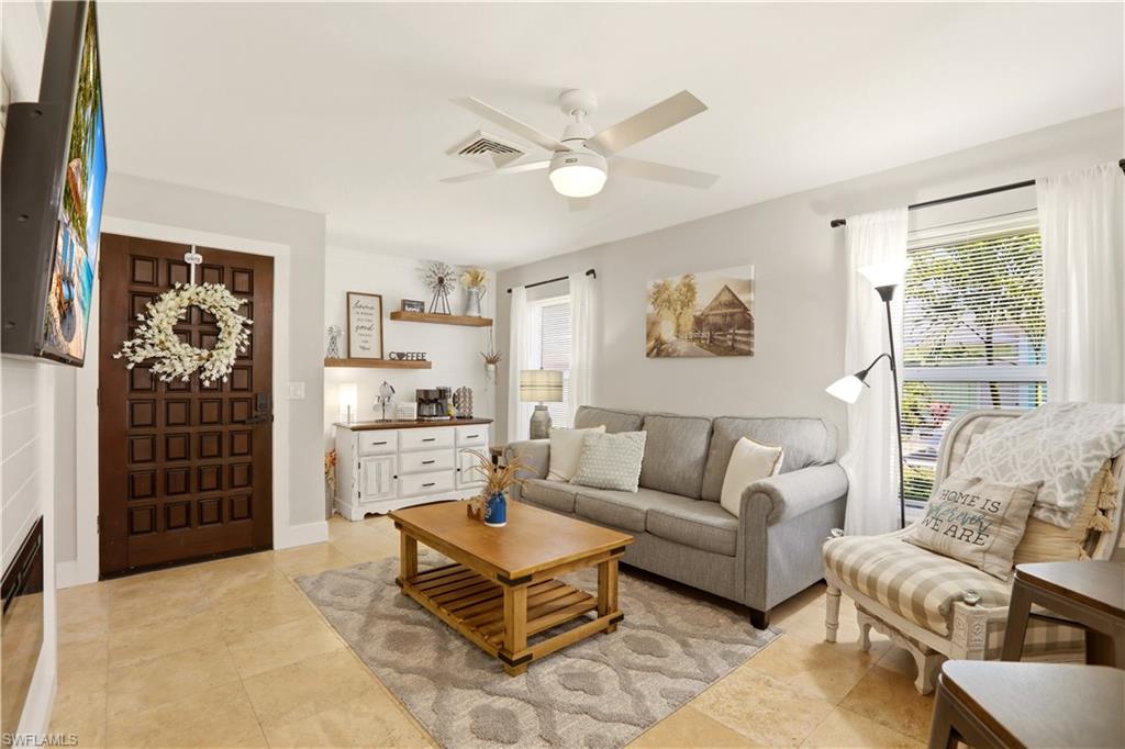 PARADISE SHORES - Residential Income