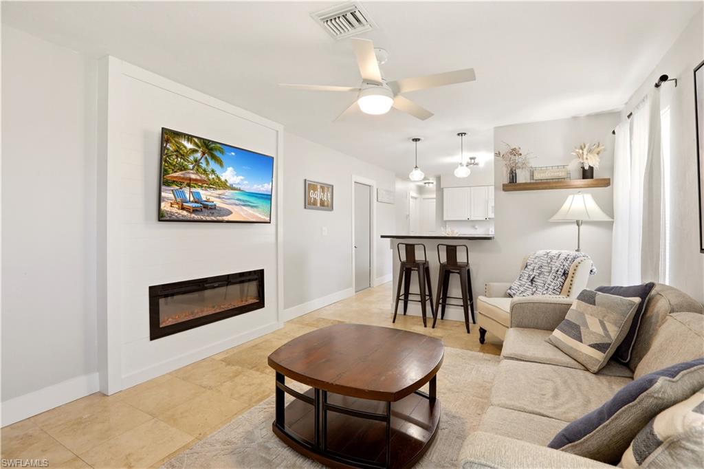 PARADISE SHORES - Residential Income