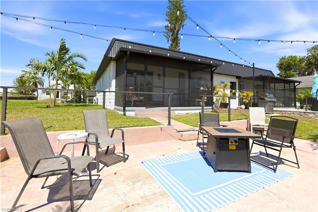 PARADISE SHORES - Residential Income
