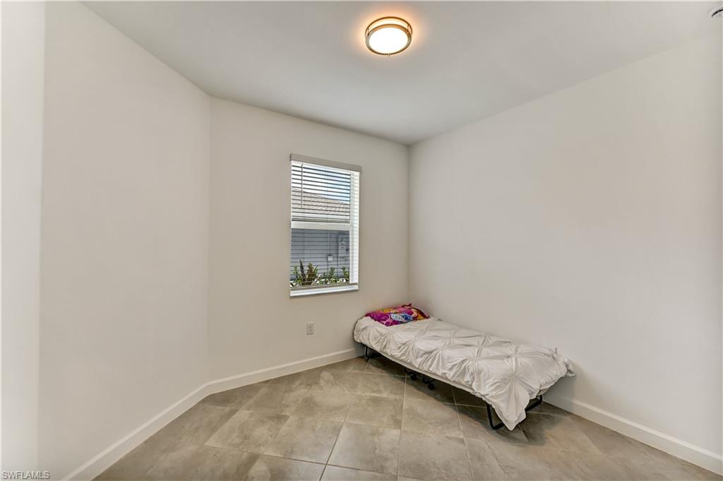 IBIS LANDING - Residential Lease