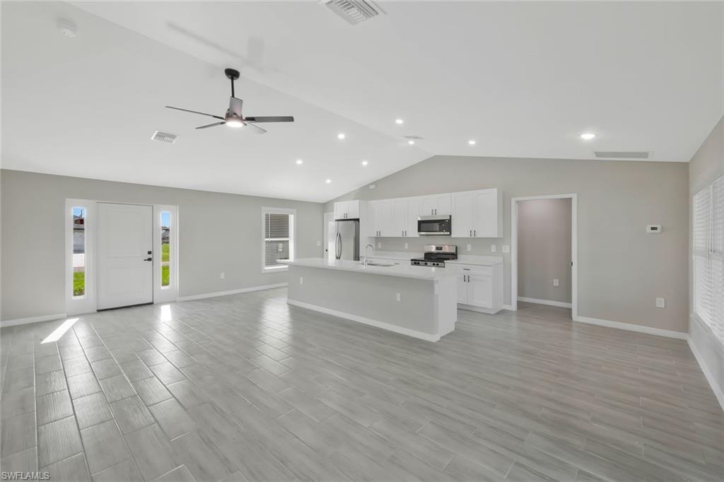 CAPE CORAL - Residential