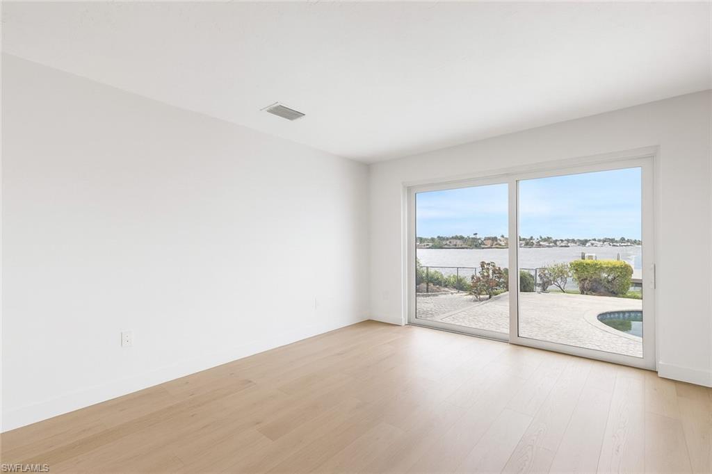 ROYAL HARBOR - Residential