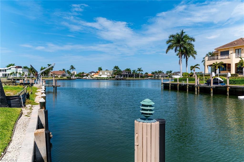 MARCO BEACH - Residential