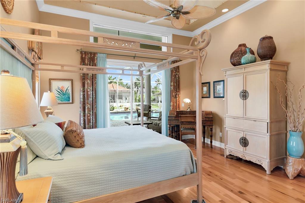 MARCO BEACH - Residential