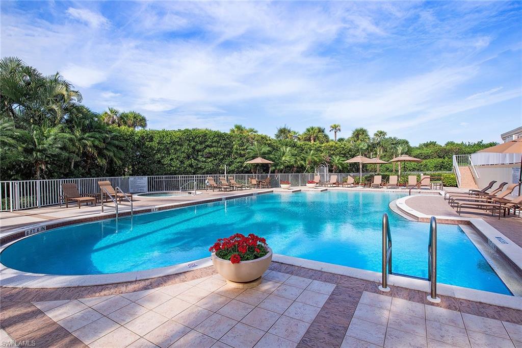 CONTESSA AT BAY COLONY - Residential