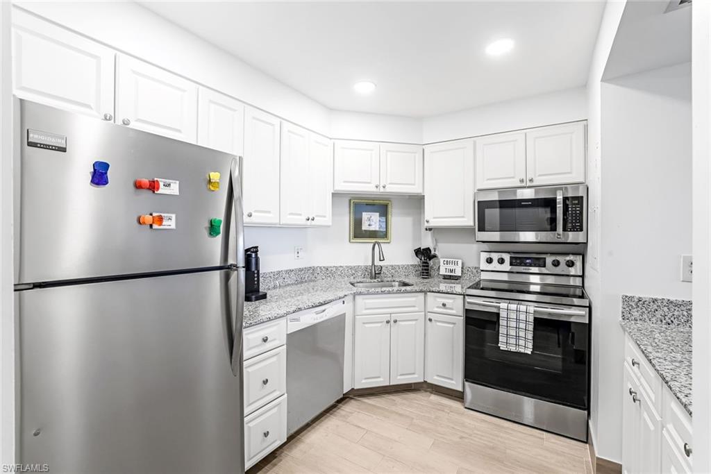 VANDERBILT TOWERS - Residential Lease