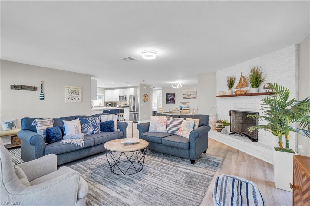 NAPLES PARK - Residential