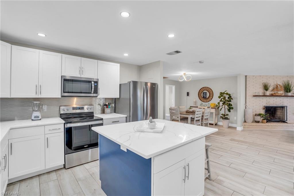 NAPLES PARK - Residential