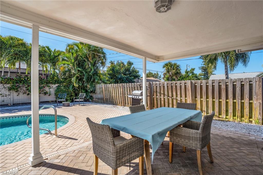 NAPLES PARK - Residential