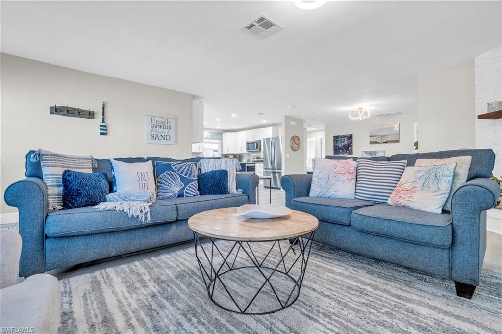 NAPLES PARK - Residential