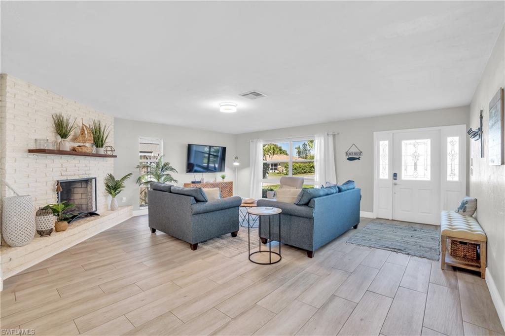 NAPLES PARK - Residential