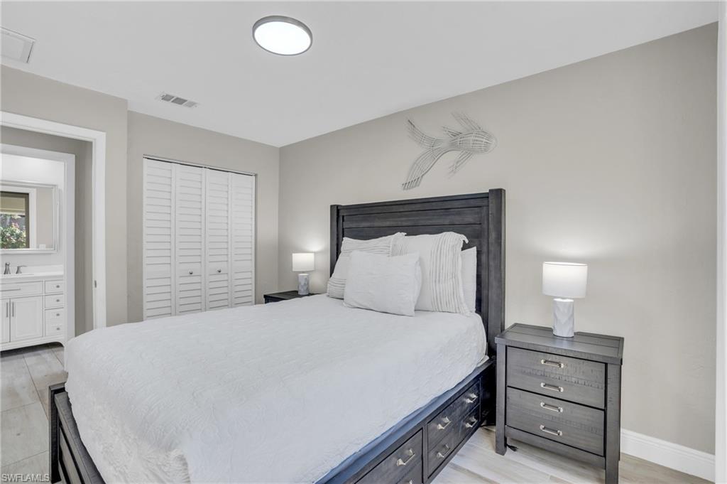 NAPLES PARK - Residential