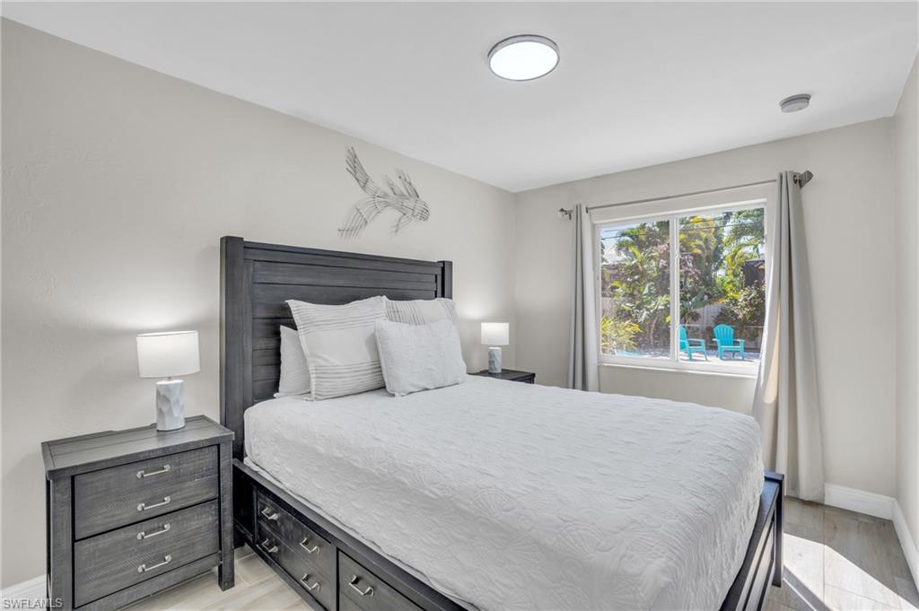 NAPLES PARK - Residential