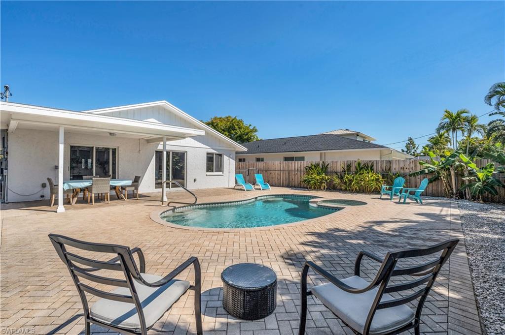 NAPLES PARK - Residential