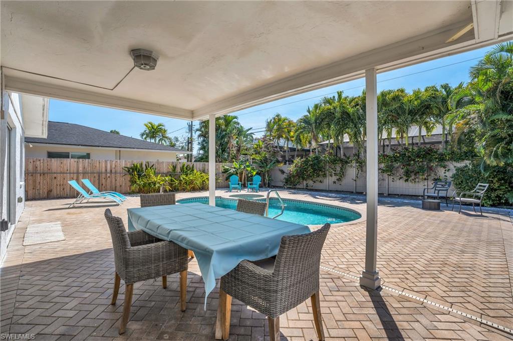 NAPLES PARK - Residential