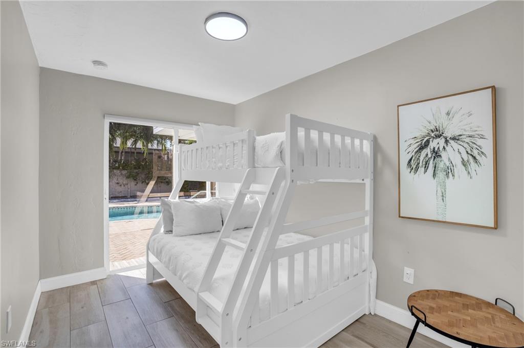 NAPLES PARK - Residential
