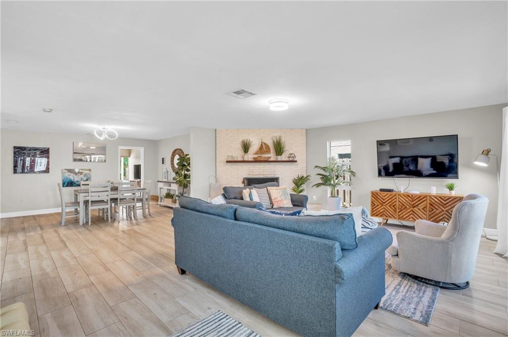 NAPLES PARK - Residential