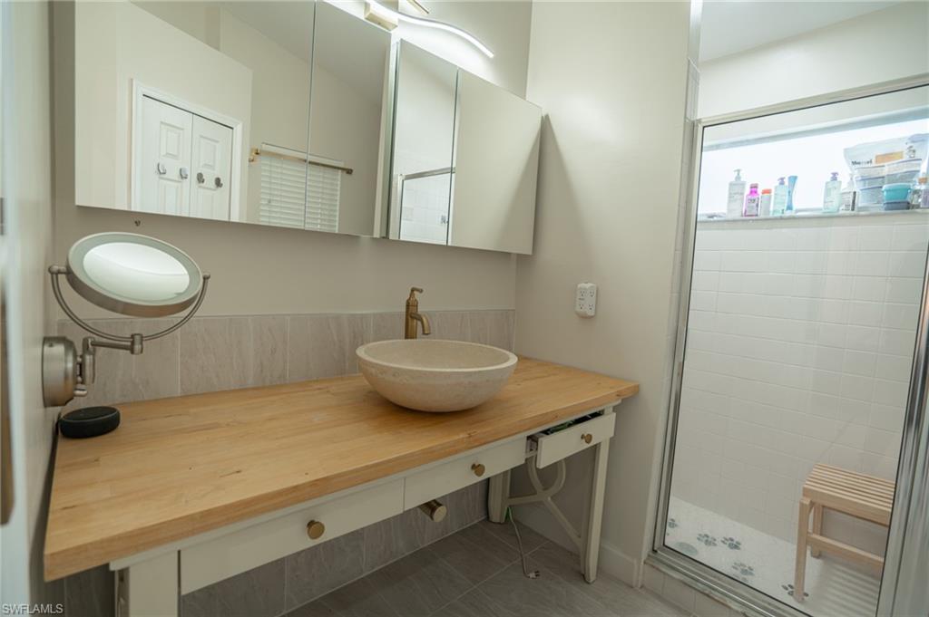 ORCHARDS - Residential Lease
