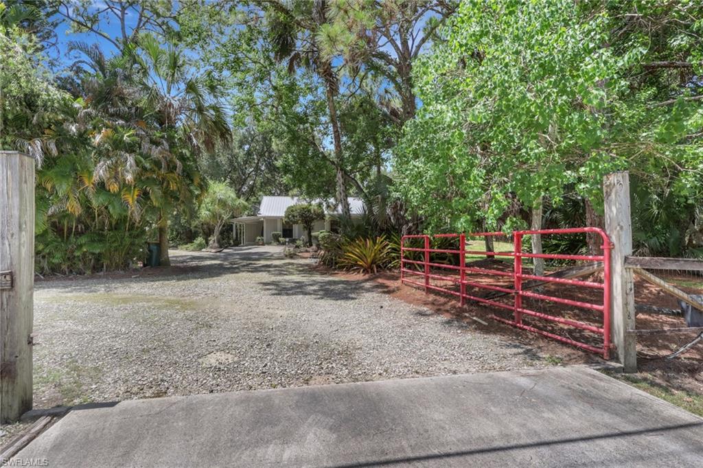 GOLDEN GATE ESTATES - Residential