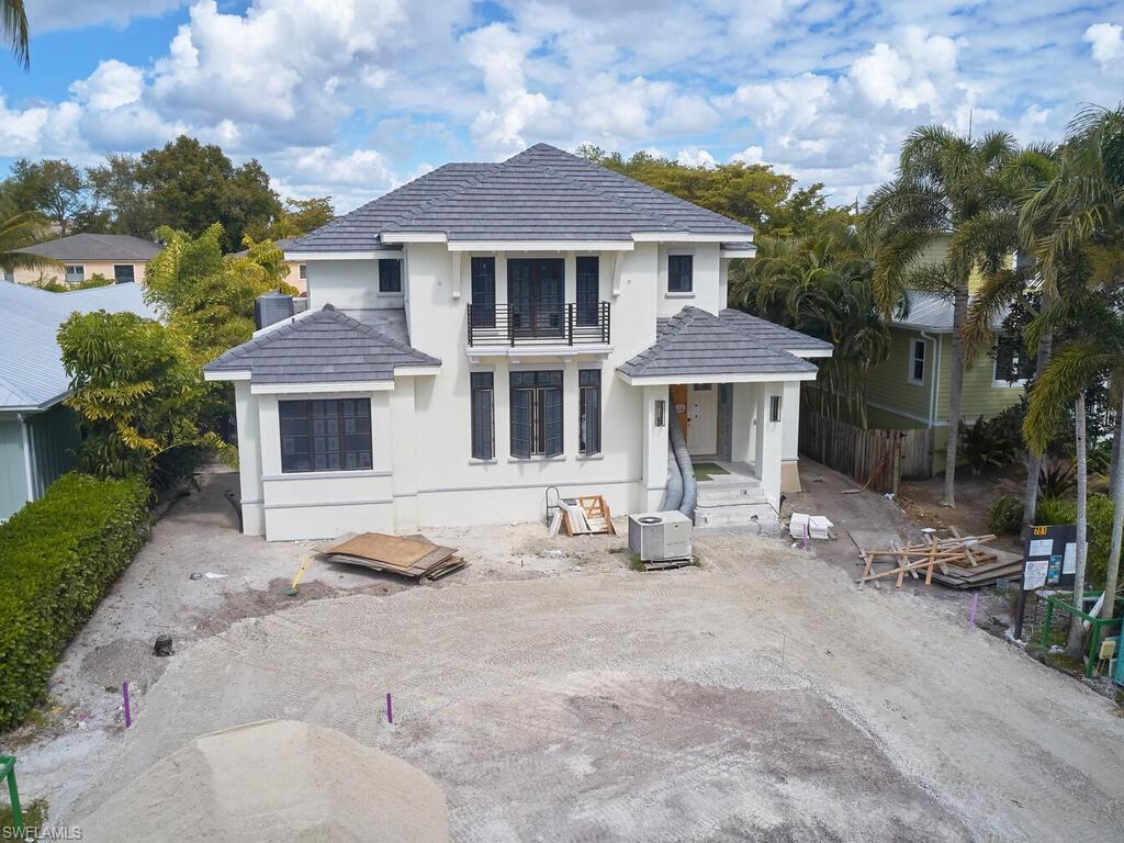 OLDE NAPLES - Residential