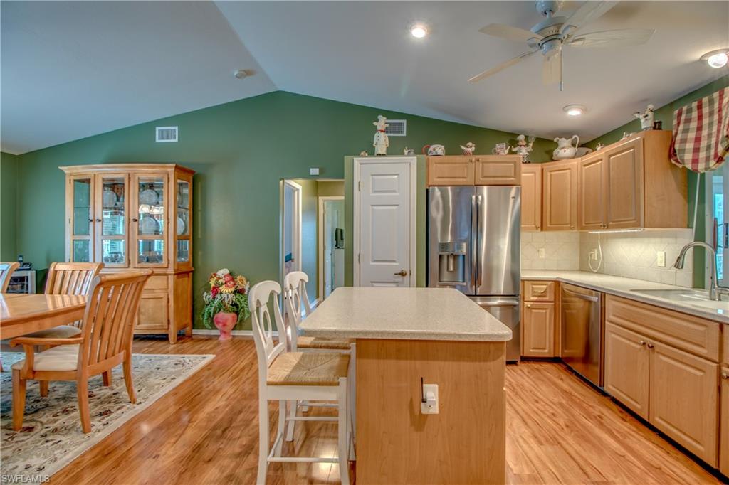 ROYAL WOOD - Residential