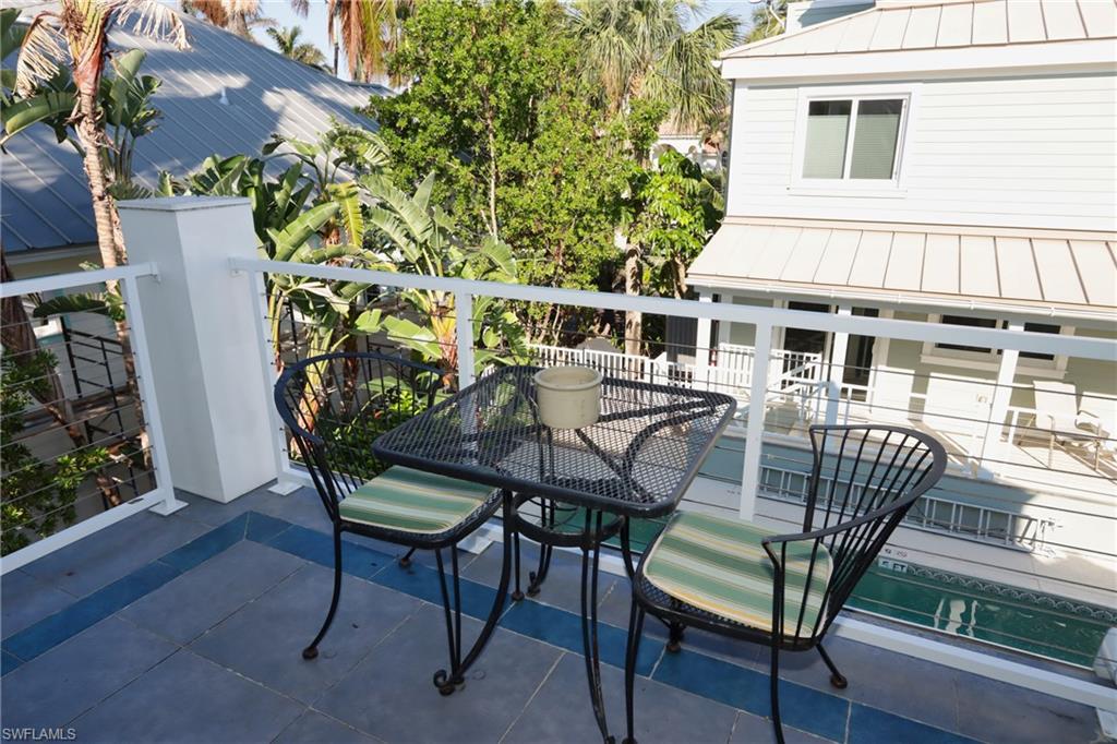 WINDWARD CAY - Residential Lease
