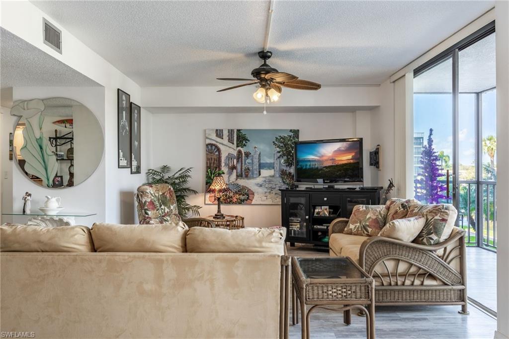 SCHOONER BAY - Residential