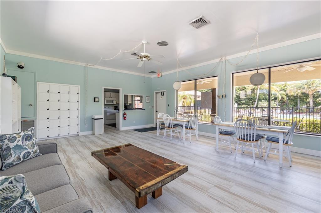 SCHOONER BAY - Residential