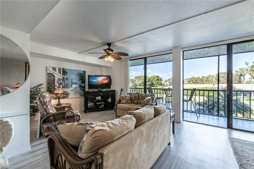 SCHOONER BAY - Residential