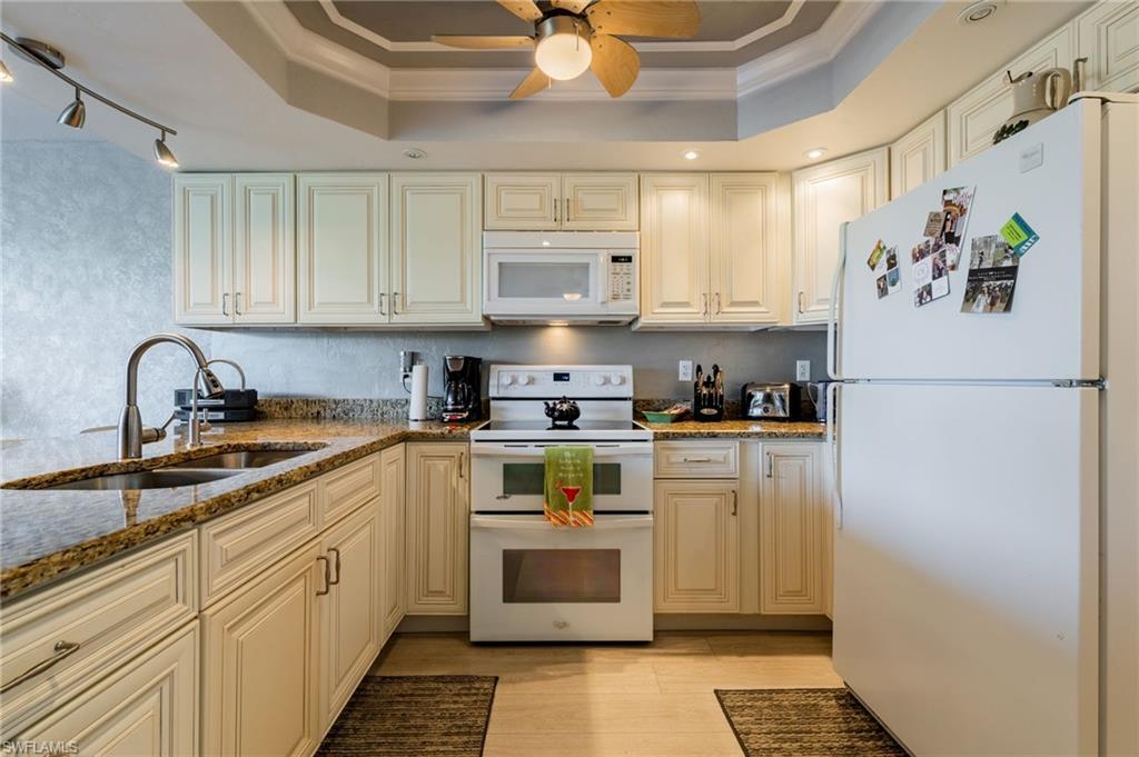 SCHOONER BAY - Residential