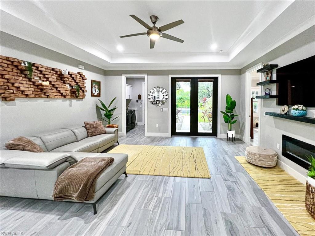 GOLDEN GATE ESTATES - Residential
