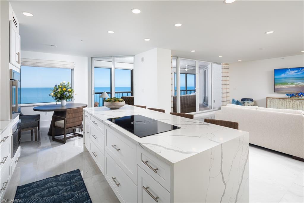 CARLYSLE AT BAY COLONY - Residential