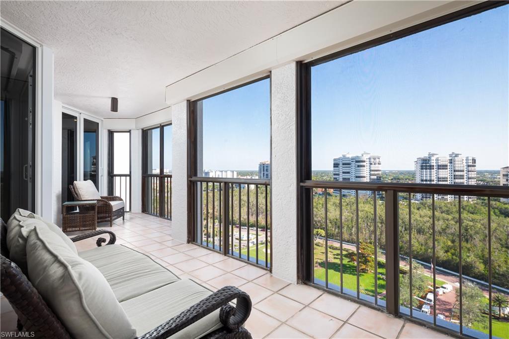 CARLYSLE AT BAY COLONY - Residential