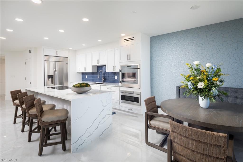 CARLYSLE AT BAY COLONY - Residential