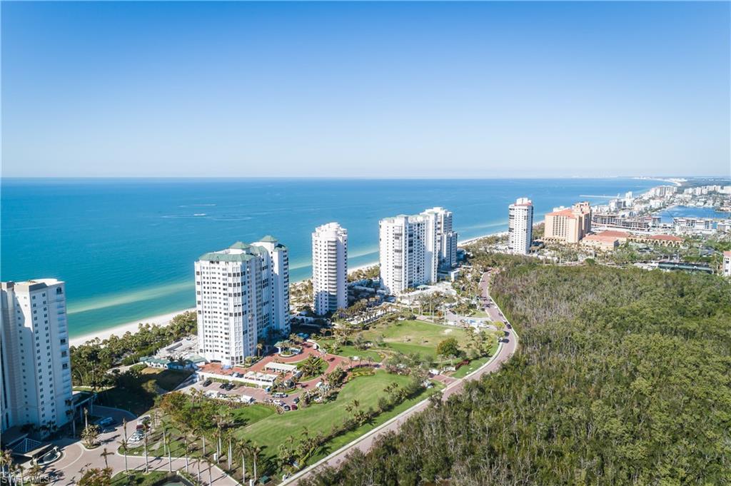 CARLYSLE AT BAY COLONY - Residential