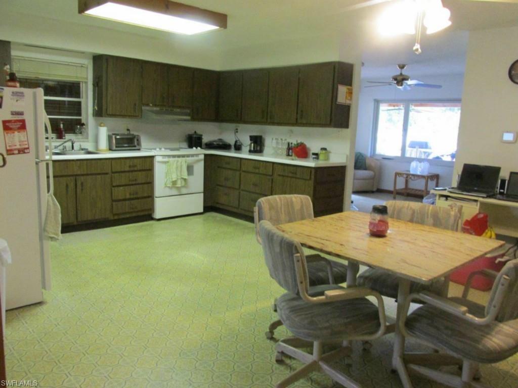 FORT MYERS SHORES - Residential