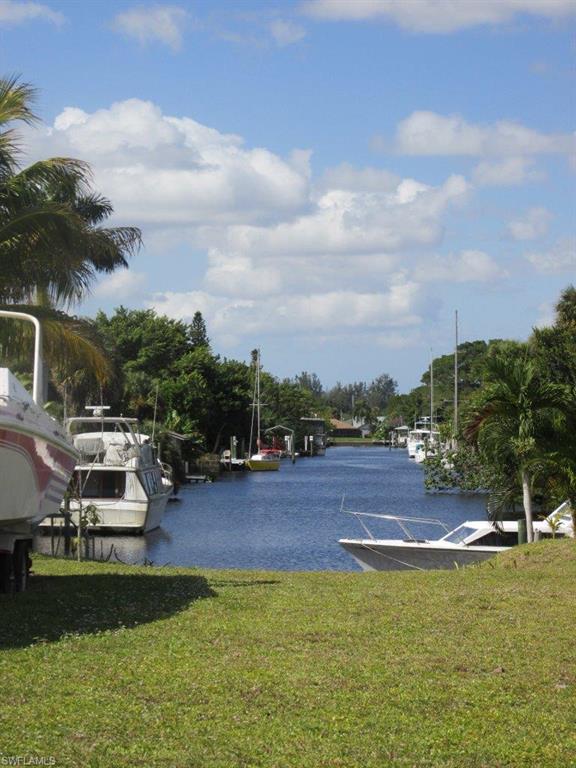 FORT MYERS SHORES - Residential