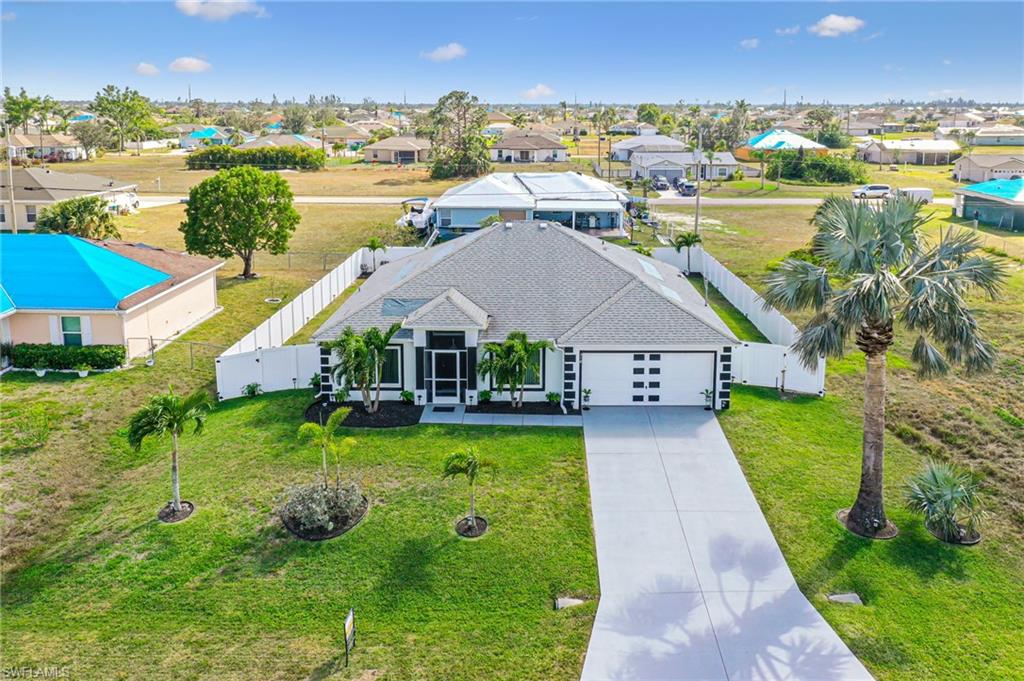 CAPE CORAL - Residential