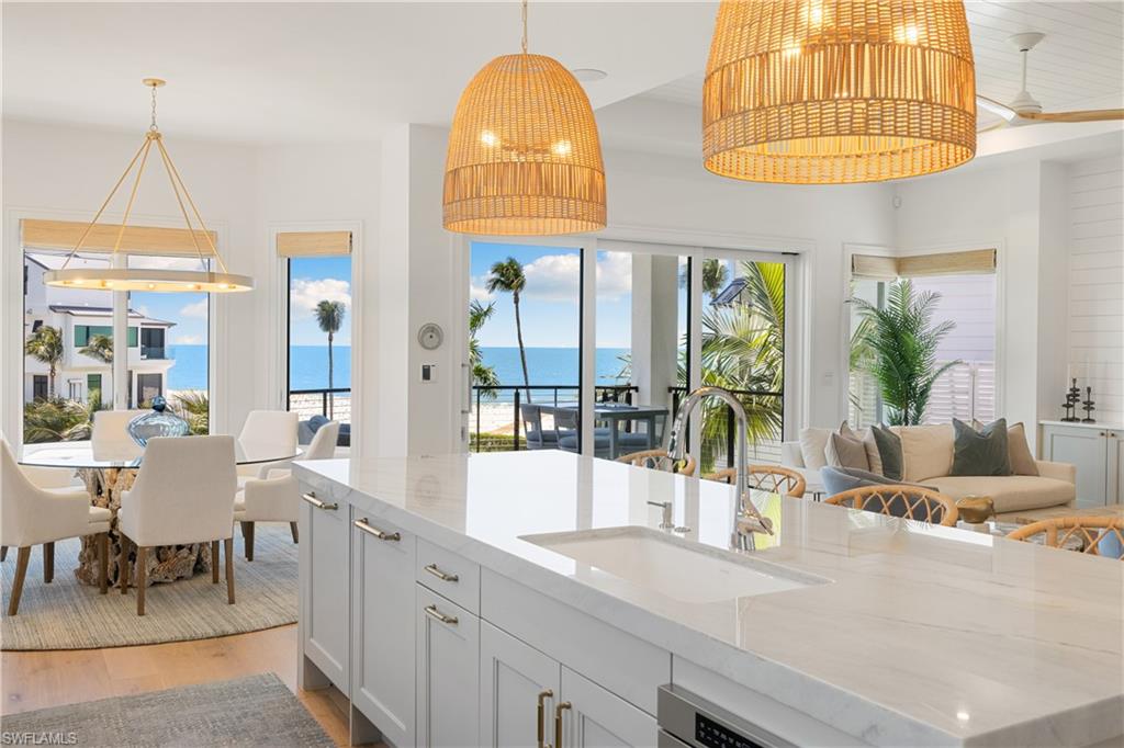 BAREFOOT BEACH - Residential