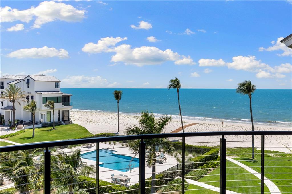 BAREFOOT BEACH - Residential