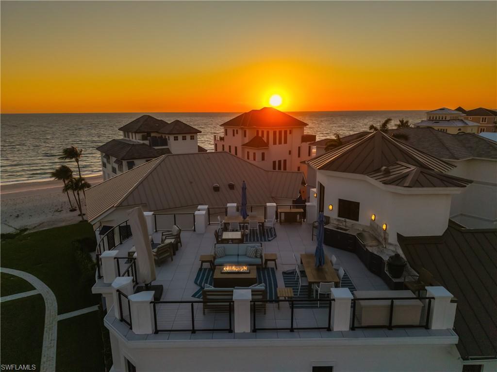 BAREFOOT BEACH - Residential