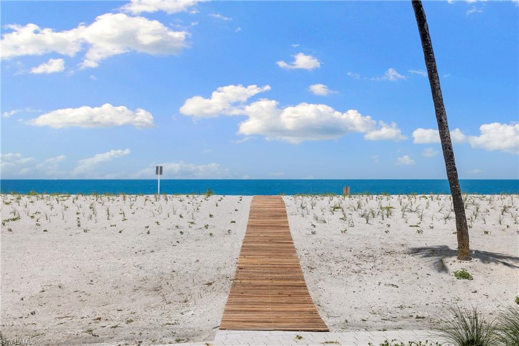 BAREFOOT BEACH - Residential