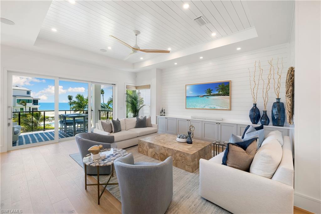 BAREFOOT BEACH - Residential