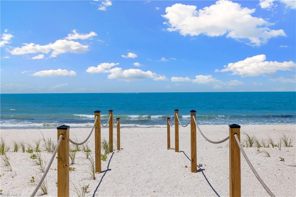 BAREFOOT BEACH - Residential