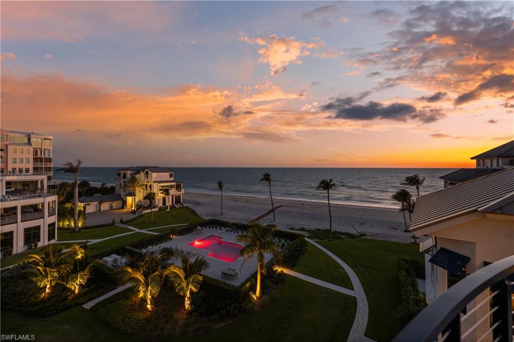 BAREFOOT BEACH - Residential