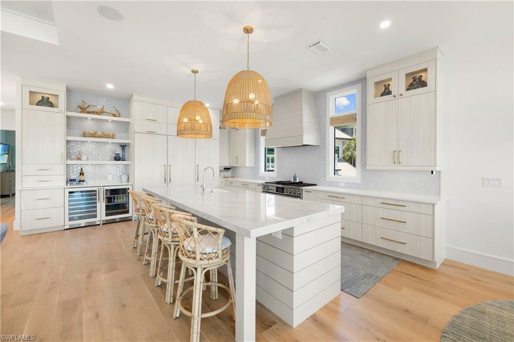 BAREFOOT BEACH - Residential